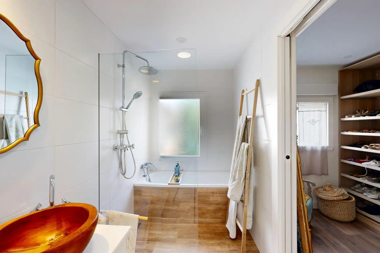Bathroom of Houses for sale in Cartagena  with Air Conditioner, Parquet flooring and Terrace