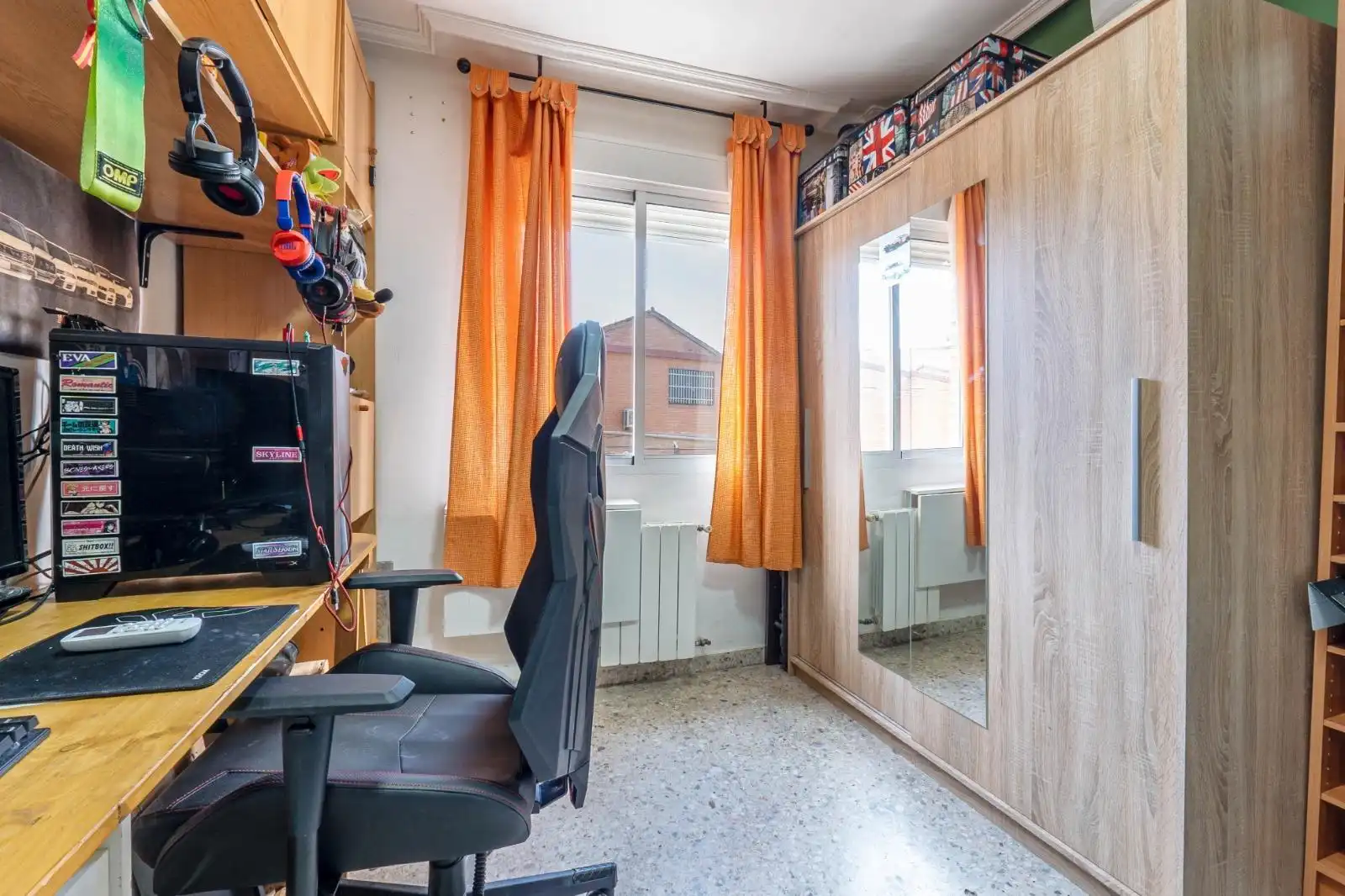 Bedroom of Flat for sale in Granada  with Air Conditioner, Heating and Terrace