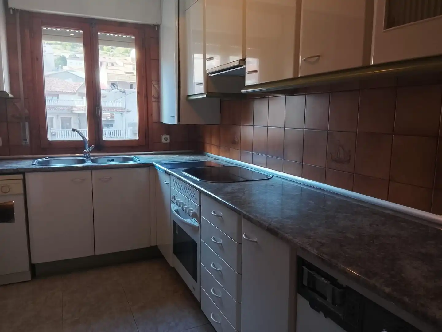 Küche von Wohnung zum Verkauf in El Hoyo de Pinares  mit Heizung, Terrasse und Abstellraum