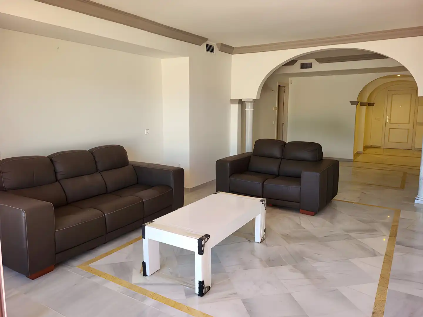 Apartament amb piscina en venda a Nueva Andalucía, imagen 4