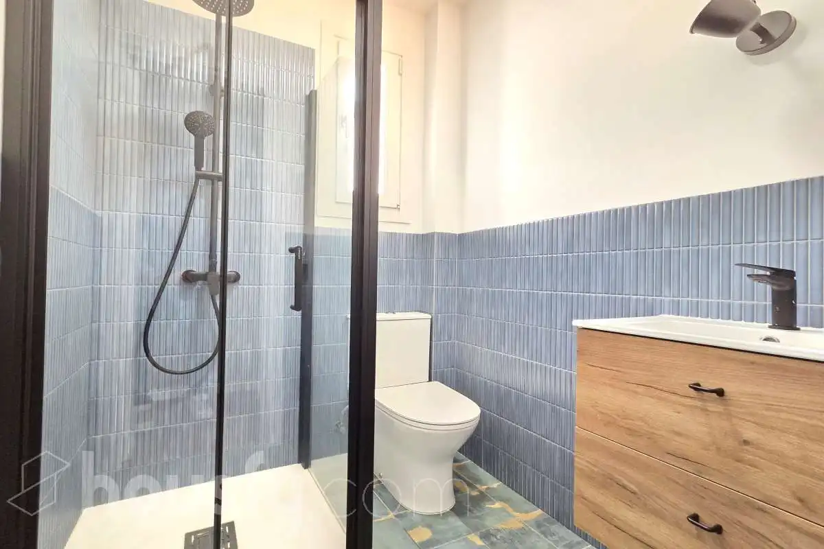 Bathroom of Flat for rent in Madrid  with Heating and Furnished