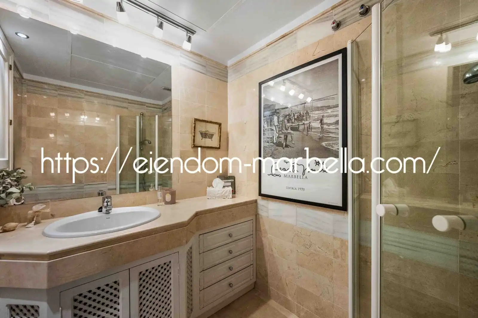 Badezimmer von Maisonette zum Verkauf in Marbella mit Klimaanlage, Terrasse und Abstellraum