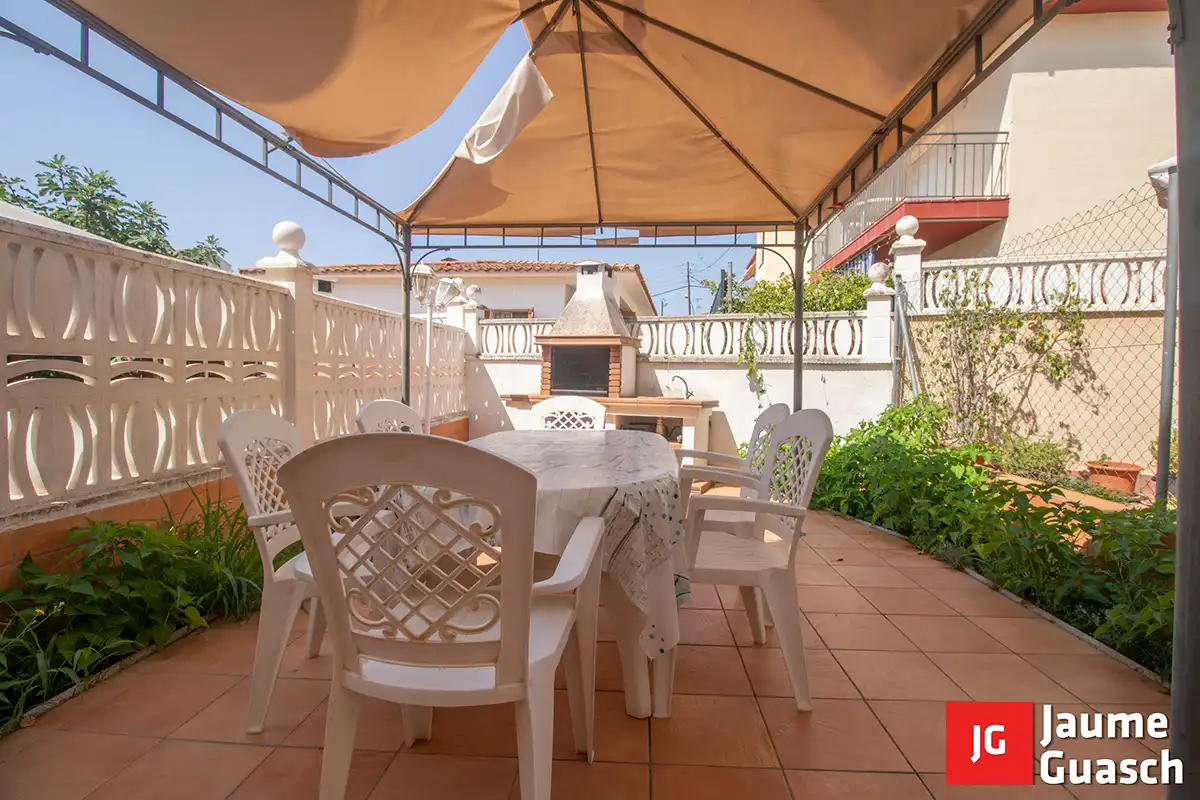 Terraza de Casa adosada en venta en Creixell con Aire acondicionado, Calefacción y Jardín privado