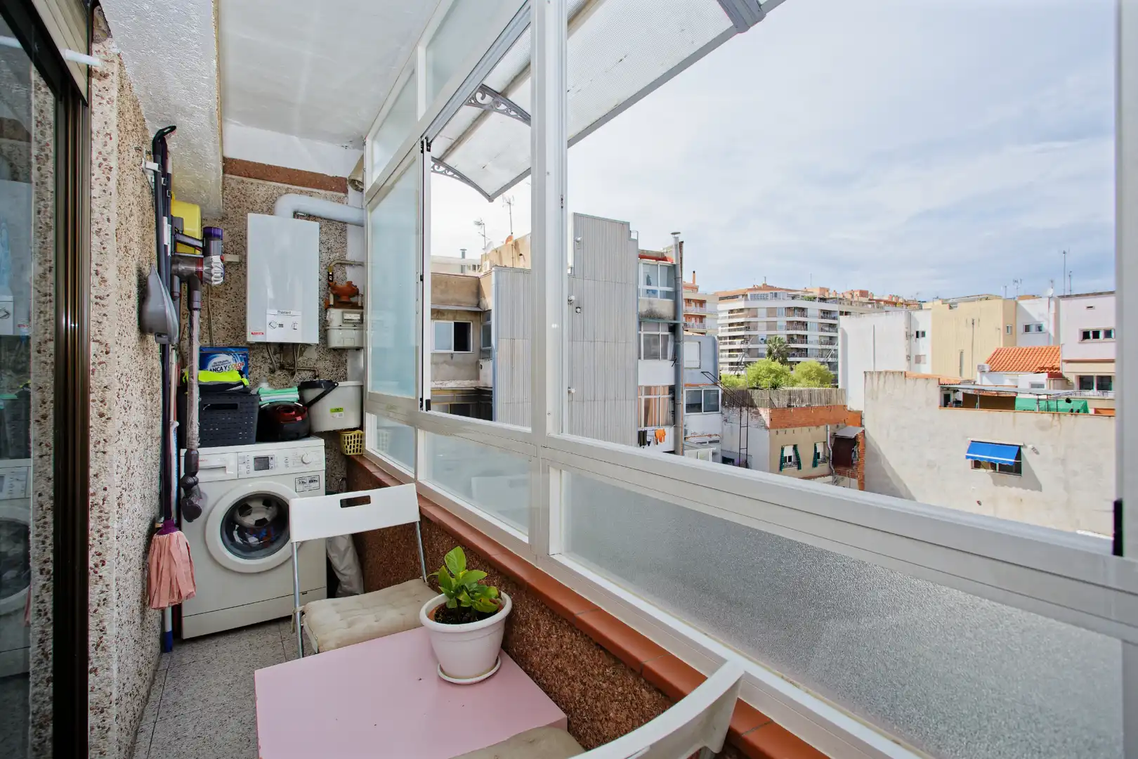 Balcony of Flat for sale in Terrassa  with Air Conditioner and Balcony