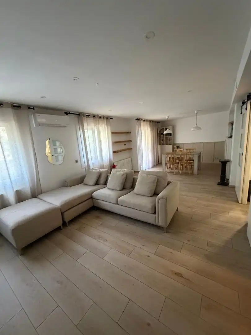 Sala de estar de Piso de alquiler en Vilanova i la Geltrú con Aire acondicionado, Calefacción y Terraza