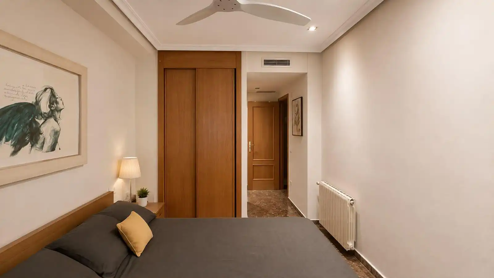 Bedroom of Flat for sale in Valencia  with Air Conditioner, Heating and Private garden