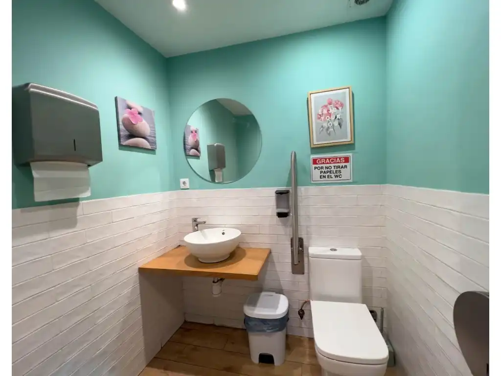 Badezimmer von Geschaftsraum zum Verkauf in La Rinconada