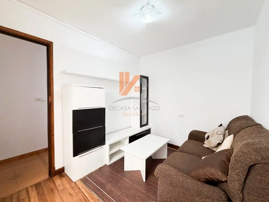 Sala de estar de Piso en venta en Santiago de Compostela  con Horno