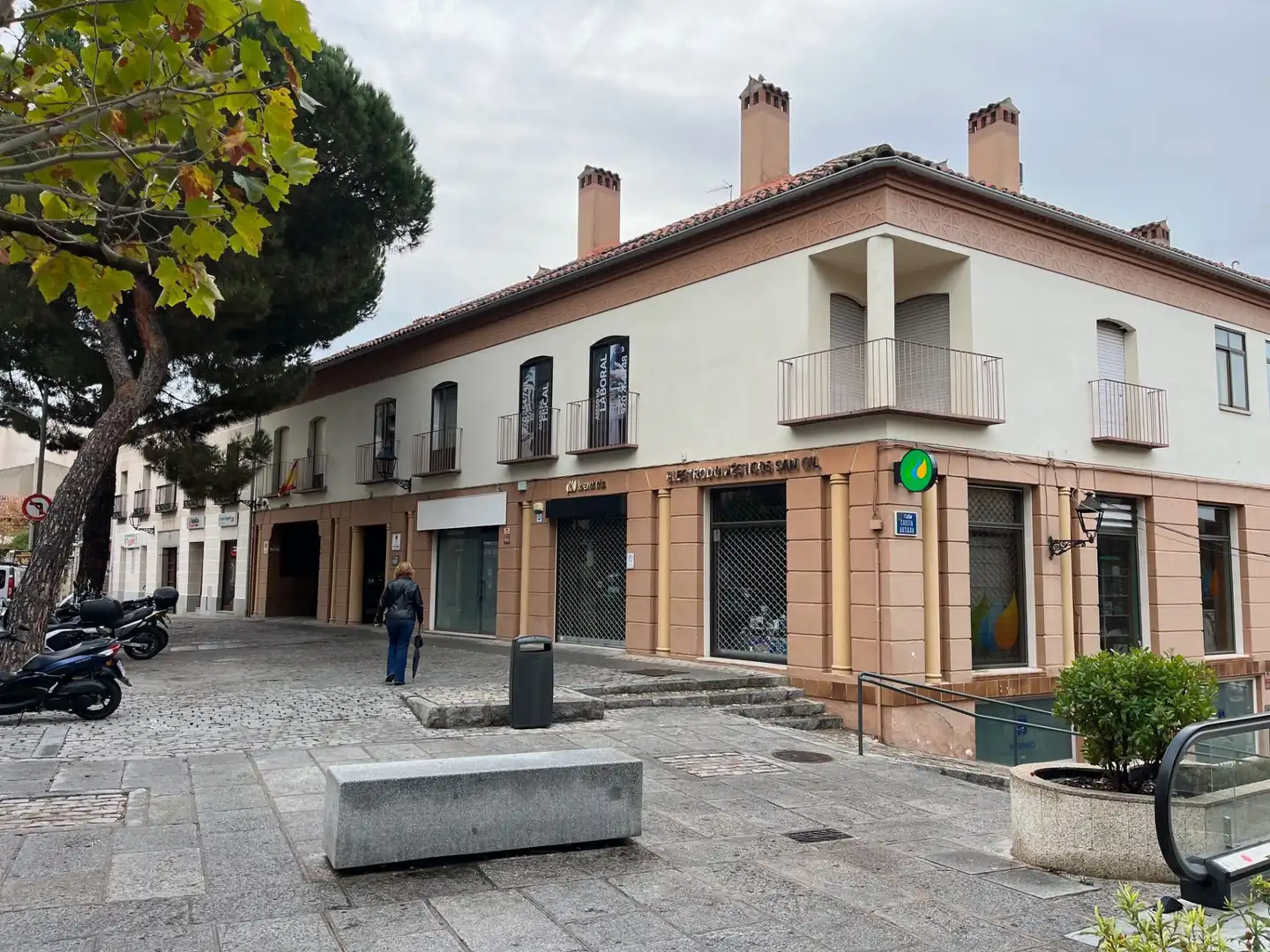 Garaje de alquiler en GABRIEL Y GALAN, 8, Centro