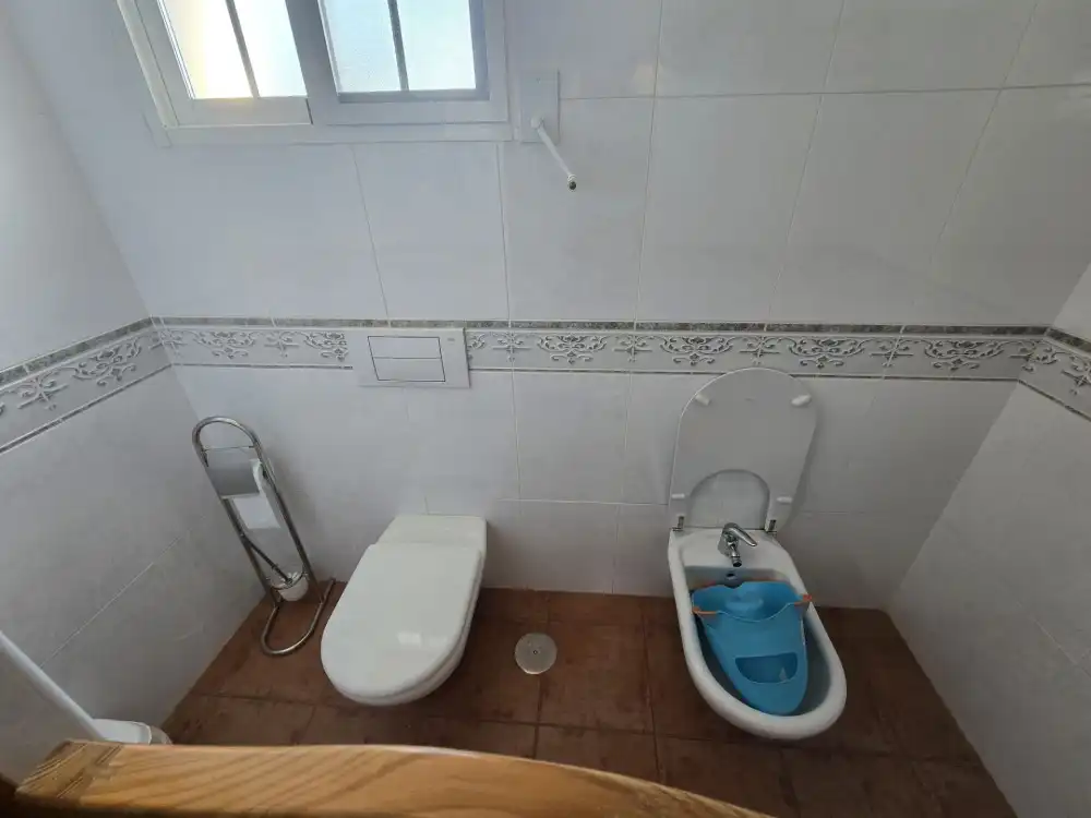 Badezimmer von Haus oder Chalet zum Verkauf in Sax mit Möbliert