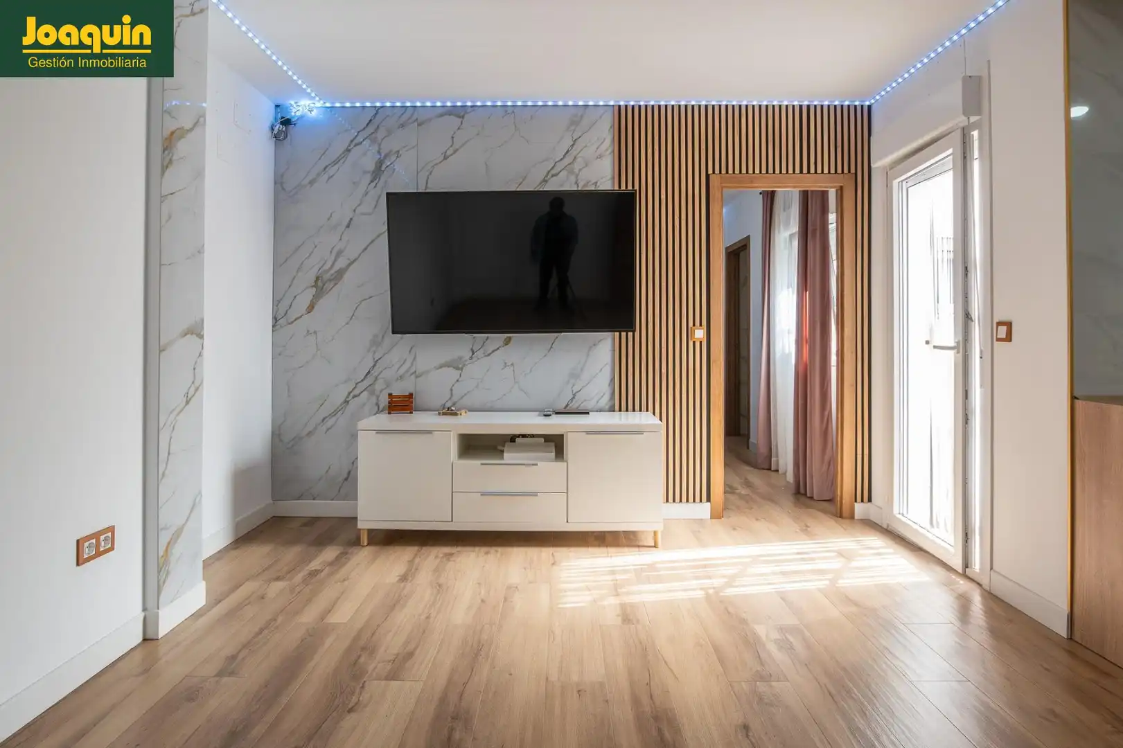 Living room of Houses for sale in Córdoba  with Air Conditioner, Terrace and Storage room