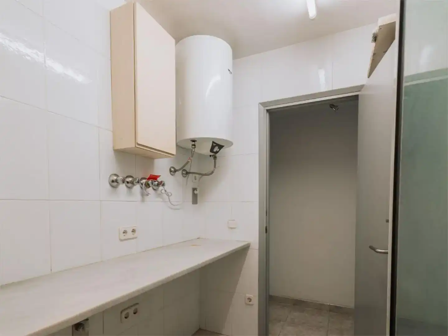 Bany de Pis en venda en Torroella de Montgrí amb Aire condicionat i Balcó