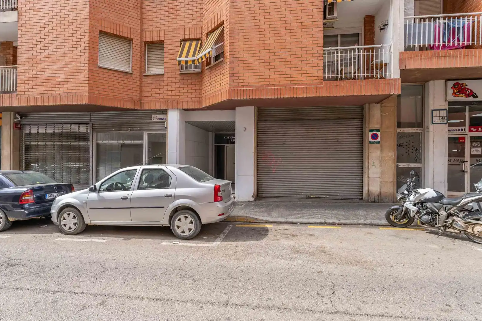 Gewerbefläche zur Miete in CALLE CORREDOR DEL GAS LOCAL 1-2 CASA 17 7 LO