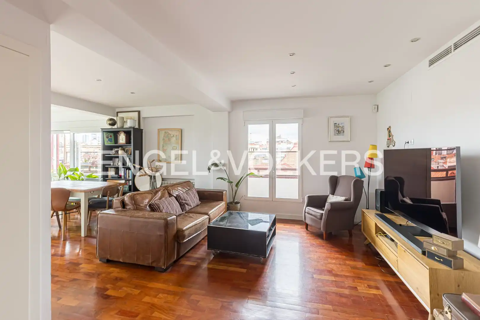 Sala de estar de Ático en venta en Madrid con Aire acondicionado, Calefacción y Terraza