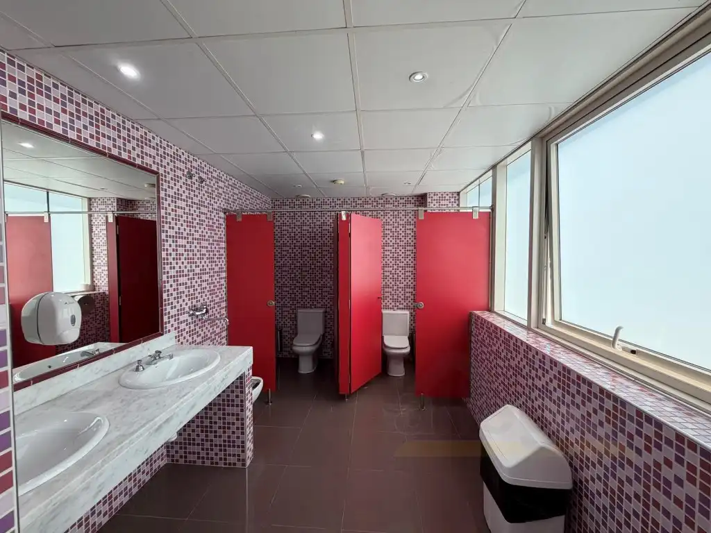 Badezimmer von Büro zur Miete in Móstoles
