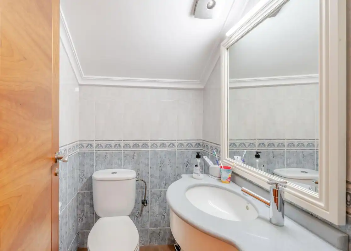 Baño de Casa adosada en venta en Rojales con Calefacción, Terraza y Balcón