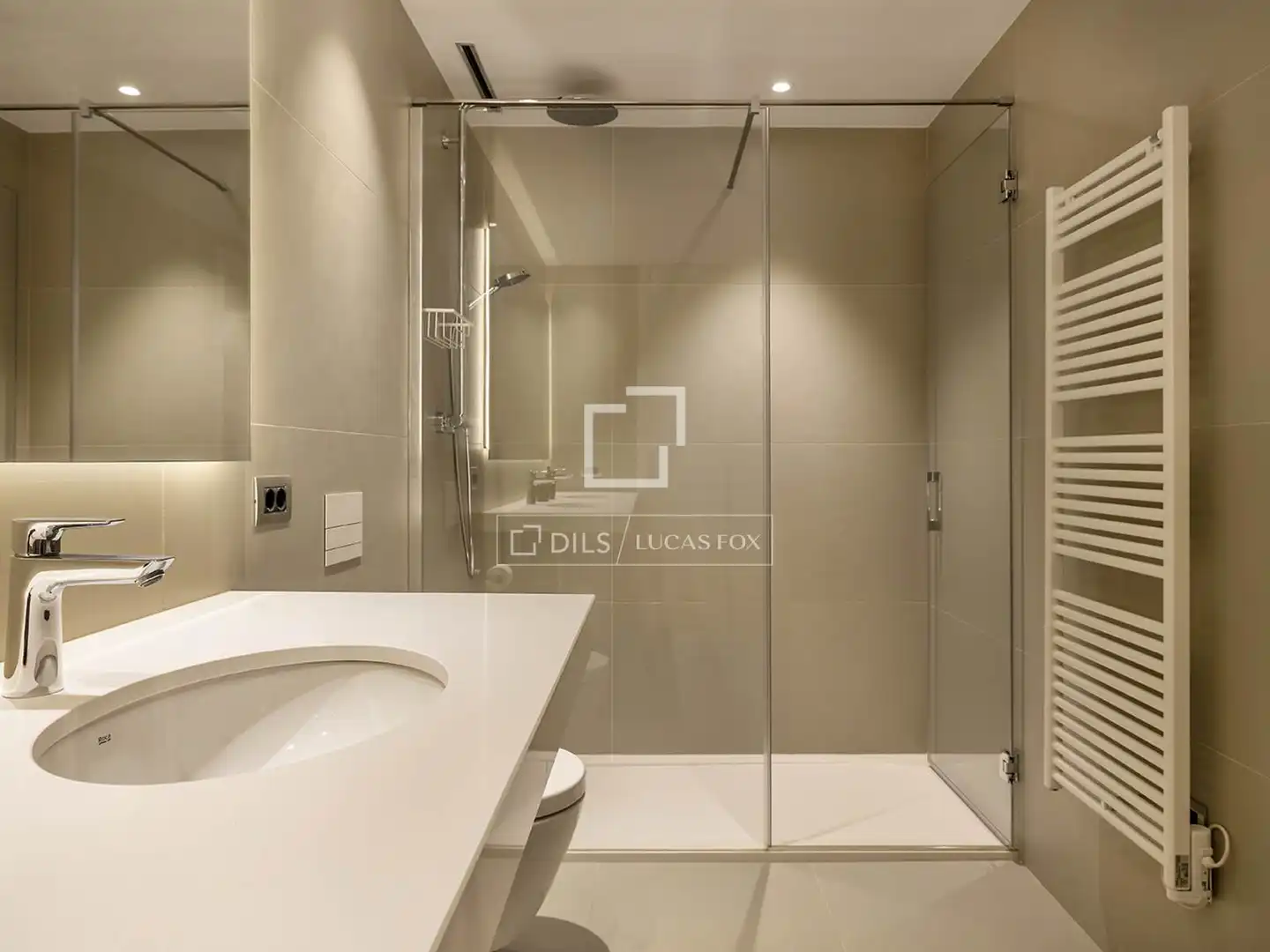 Baño de Loft de alquiler en Barcelona con Aire acondicionado, Calefacción y Parquet