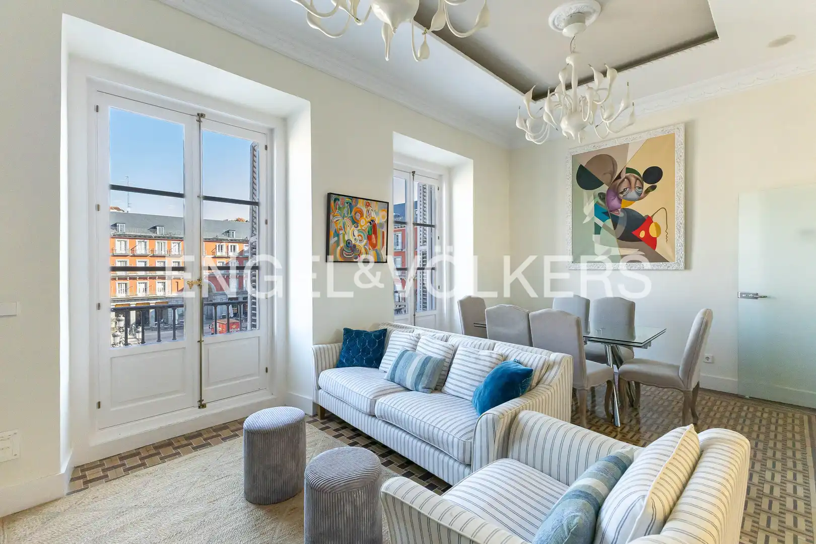 Living room of Flat for sale in  Madrid Capital  with Air Conditioner, Heating and Balcony