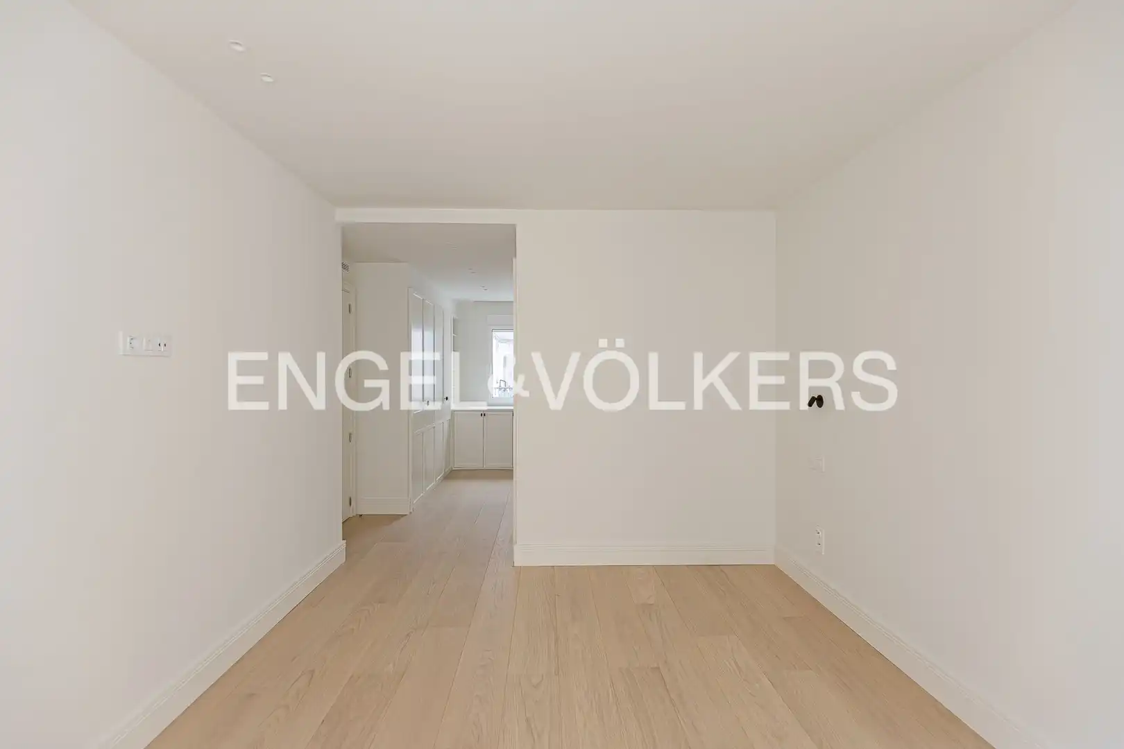 Bedroom of Flat for rent in Madrid  with Air Conditioner, Heating and Terrace
