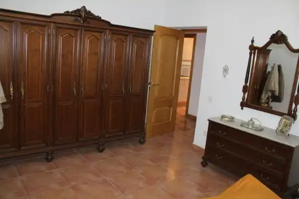 Habitación de Casa adosada en venta en Urda con Calefacción, Terraza y Trastero