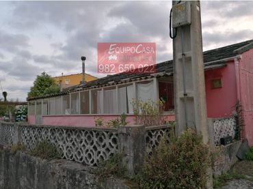 Casa amb jardí en venda a Viveiro