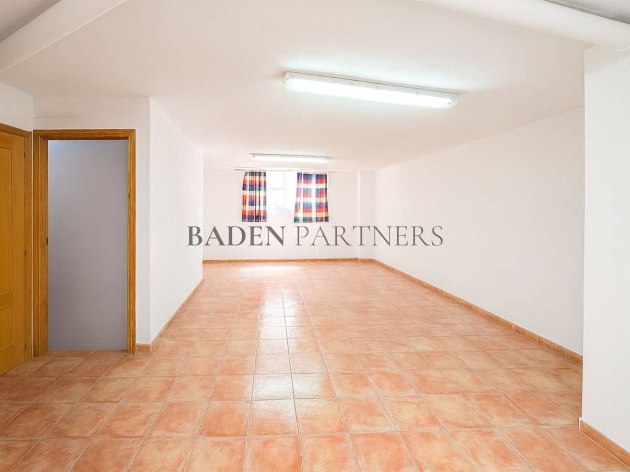 Local en venta en Vinaròs con Alarma