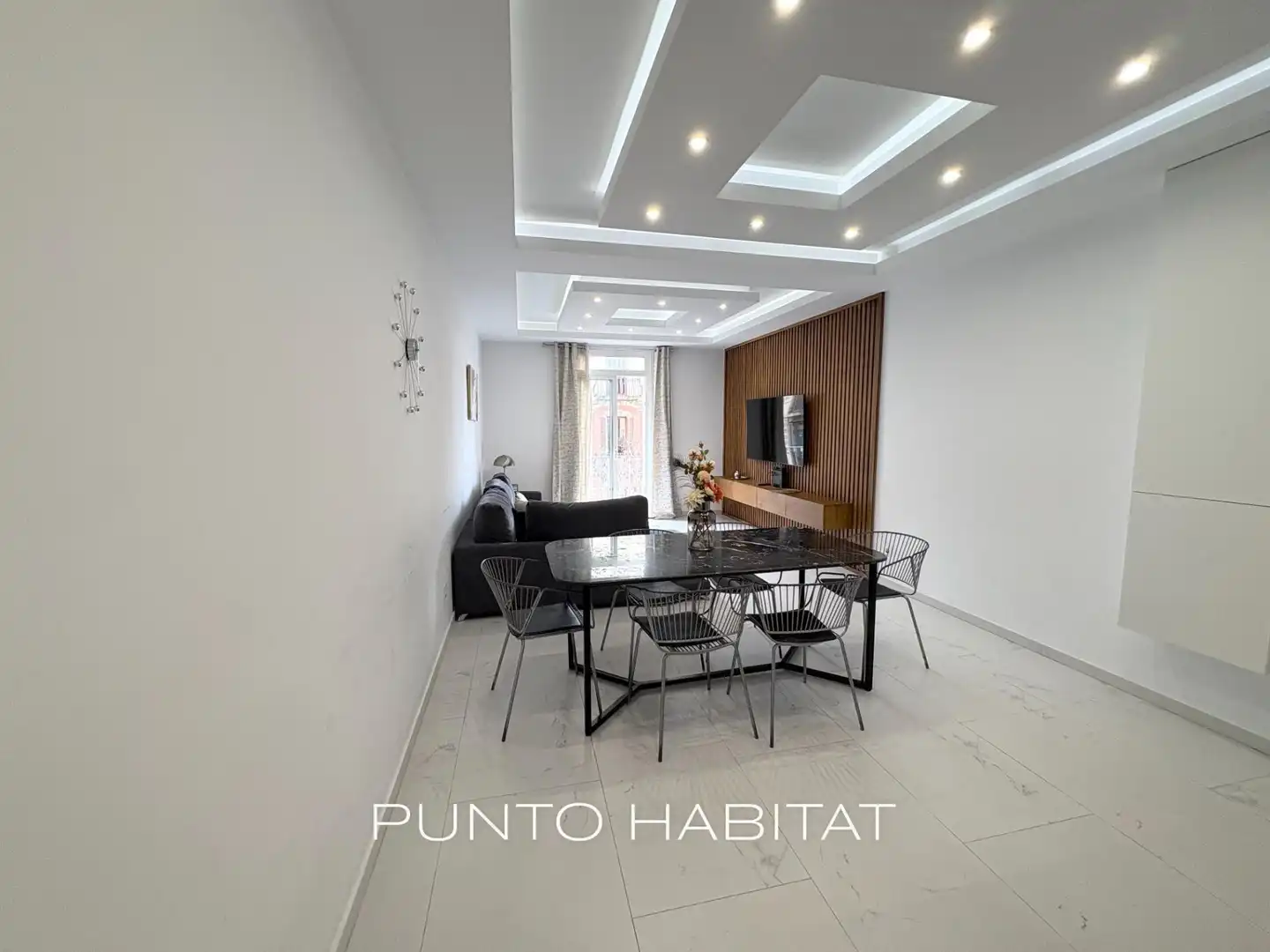 Piso con terraza en venta en Carrer del Consell de Cent, imagen 3