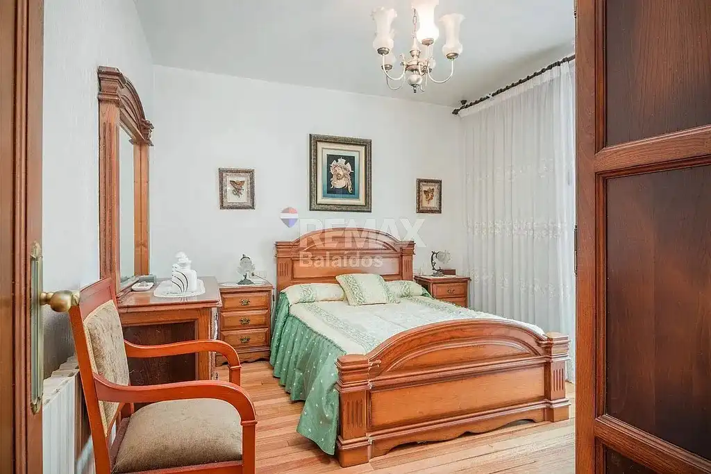 Dormitori de Casa o xalet en venda en A Pobra do Caramiñal amb Calefacció, Jardí privat i Parquet