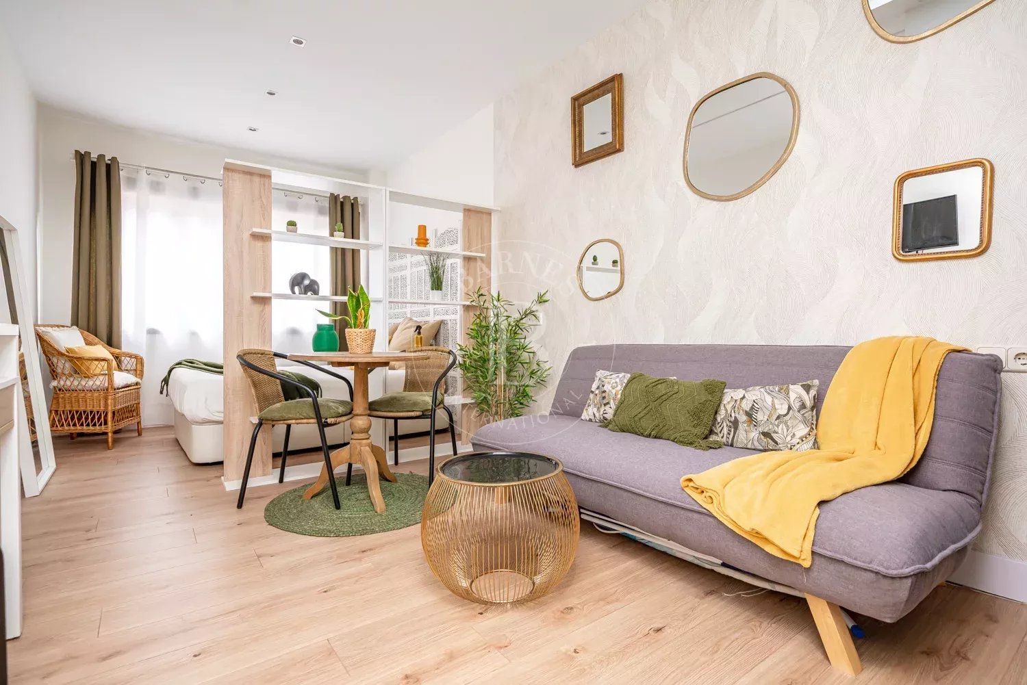 Living room of Study for sale in  Madrid Capital  with Air Conditioner, Heating and Furnished