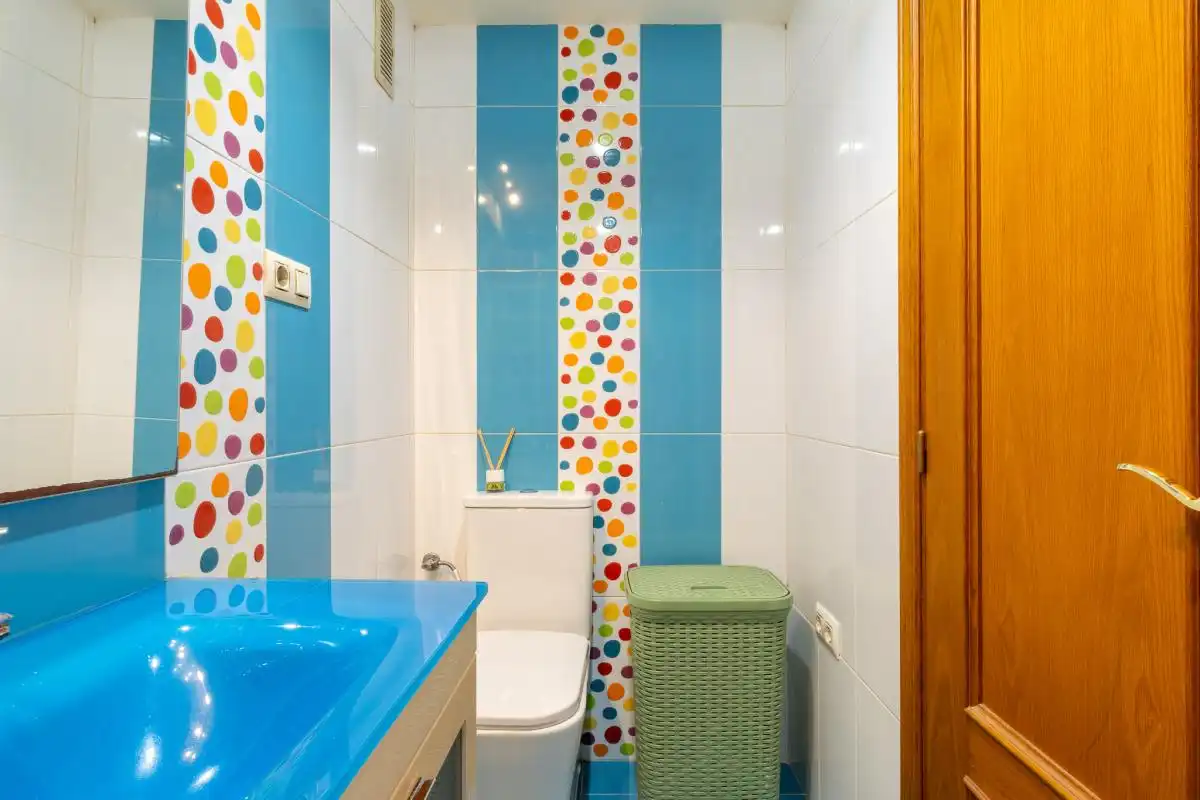 Bathroom of Flat for sale in Valencia  with Air Conditioner, Heating and Private garden