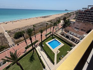 Apartament amb balcó en venda a Avinguda del Papa Luna 100