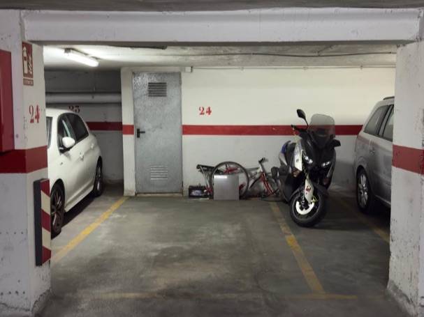 Garaje en Venta en Carrer de José María Haro, 7 en L'Illa Perduda