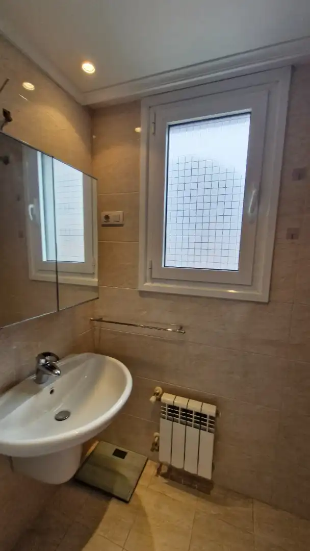 Flat with terrace to rent in Ibaiondo, imagen 26