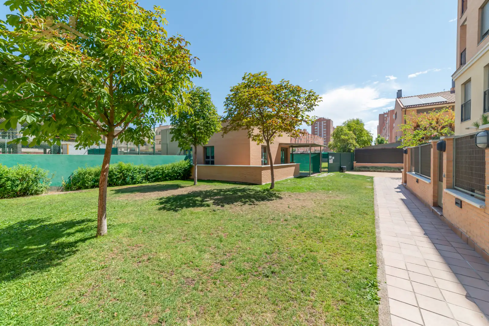 Garden of Detached homes for sale in Parla  with Air Conditioner, Heating and Private garden