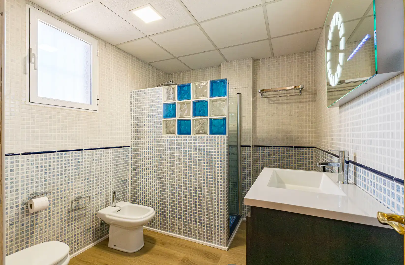 Baño de Casa adosada en venta en Murcia con Aire acondicionado, Parquet y Terraza