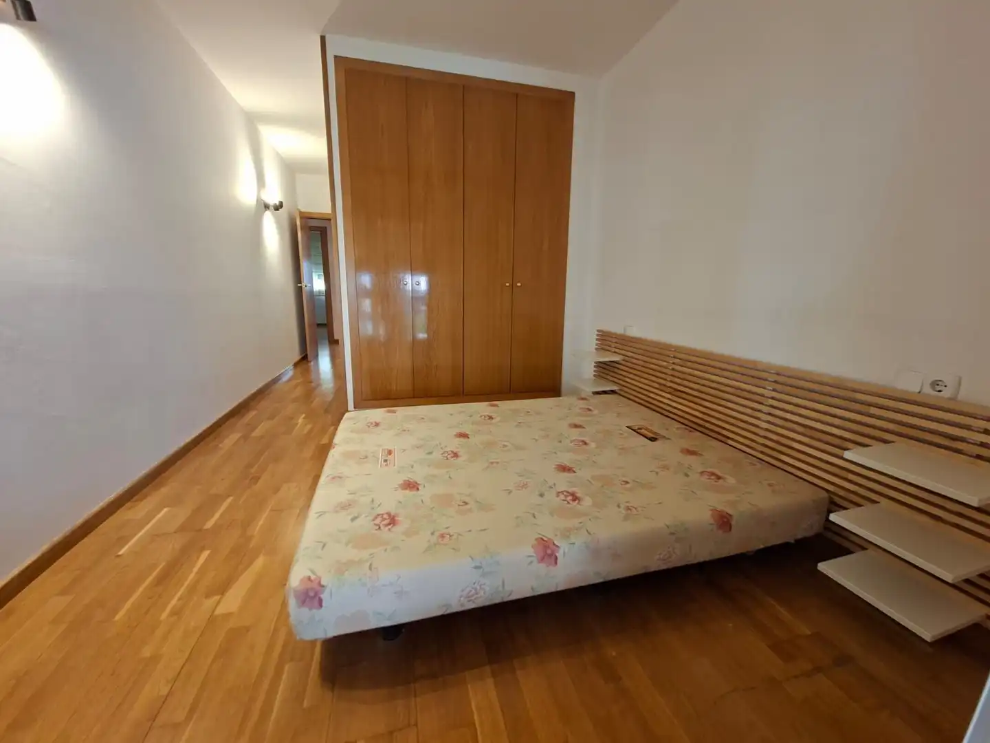 Wohnung zur Miete in Esteve Albert, Via Europa - Parc Central