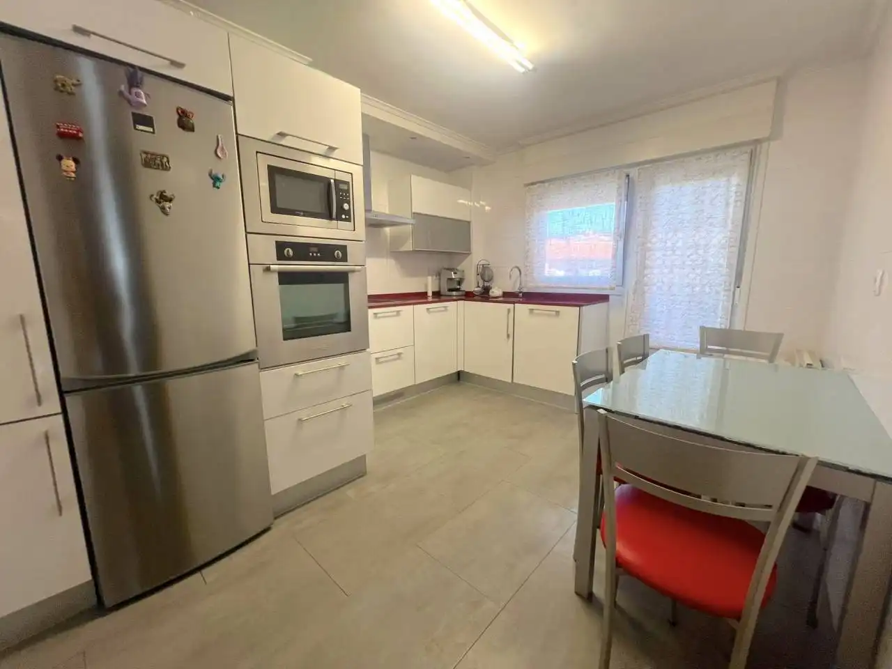Cuina de Pis en venda en Getxo  amb Calefacció, Terrassa i Balcó