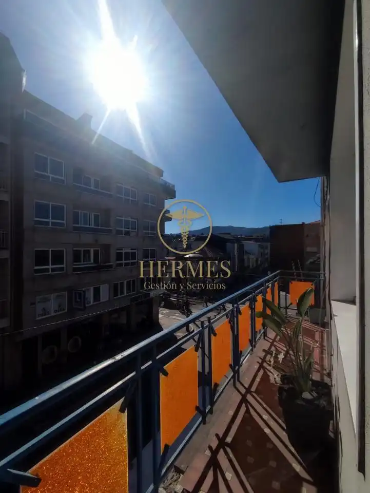Vista exterior de Piso en venta en O Porriño   con Calefacción, Terraza y Trastero