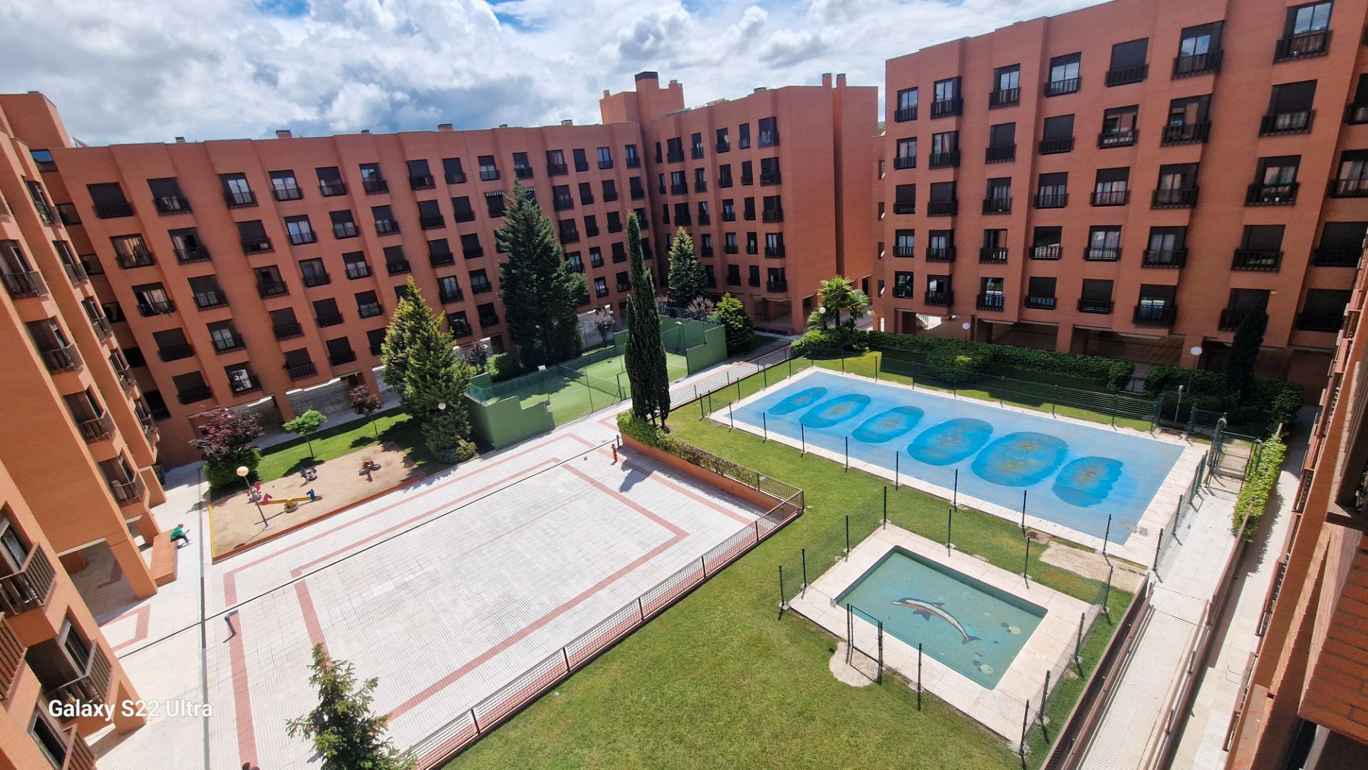 Piscina de Apartament de lloguer en  Madrid Capital amb Aire condicionat, Calefacció i Jardí privat