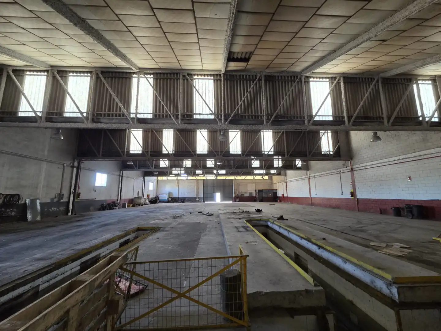 Fabrikhallen zum Verkauf in San Roque