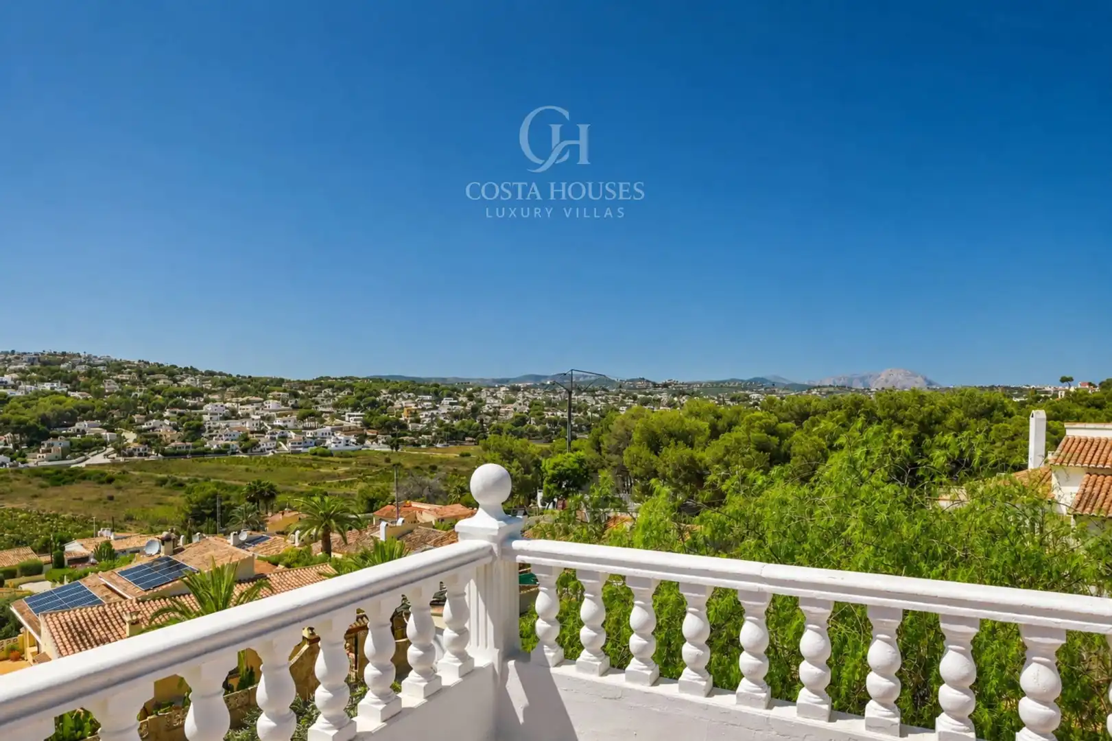 Vista exterior de Casa o xalet en venda en Moraira amb Aire condicionat, Calefacció i Jardí privat