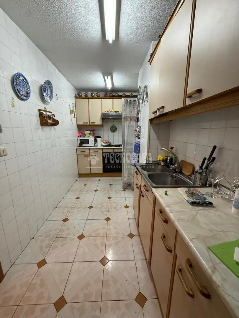 Cocina de Piso en venta en Madrid con Calefacción