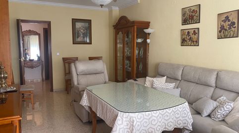 Fantástica casa de nueva construcción, muy luminosa y amplia.