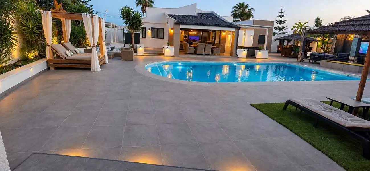 Casa con piscina en venta en Centro