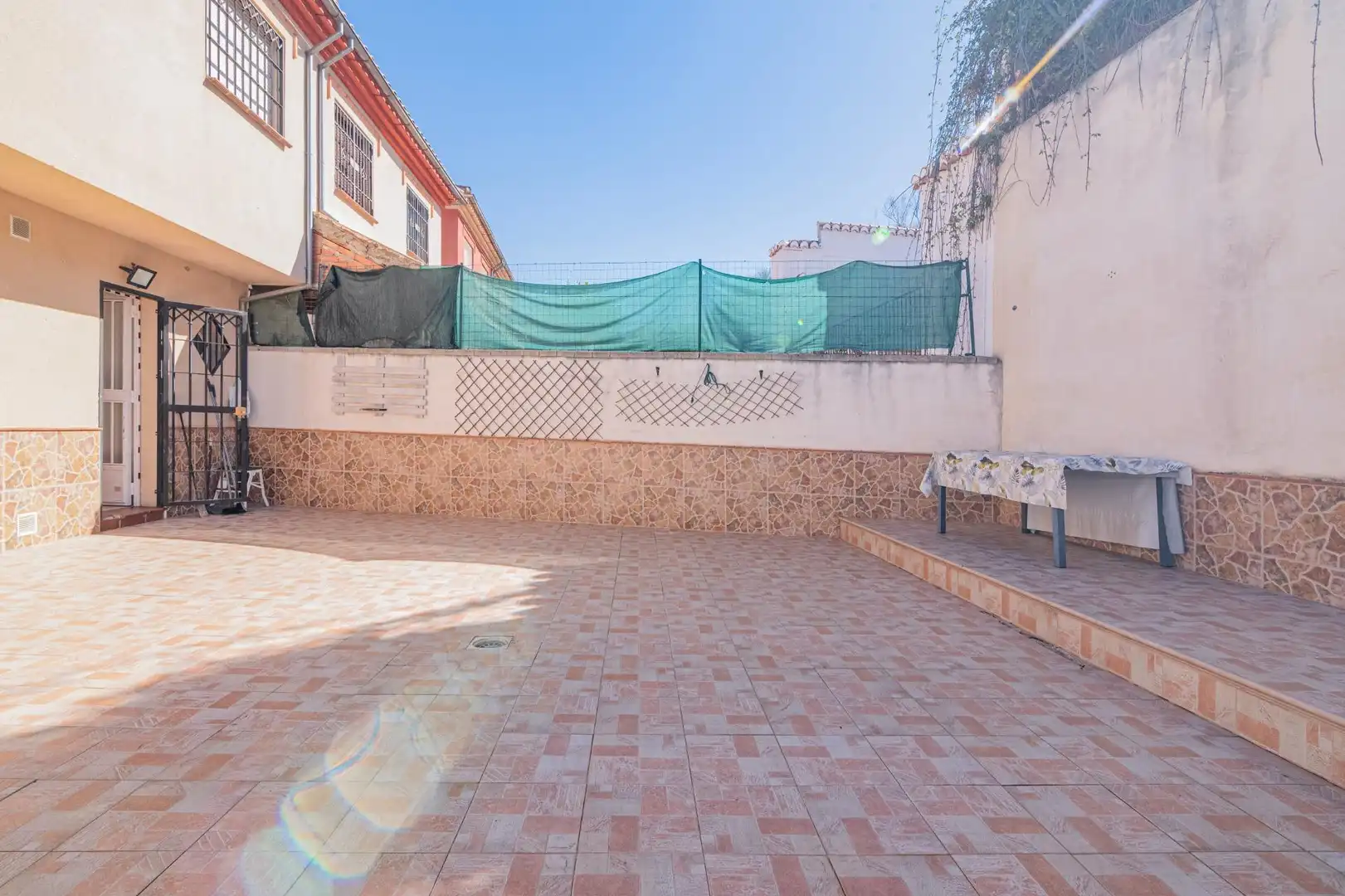 Casa aparellada amb terrassa en venda a Avenida LUIS JAVIER, imagen 15