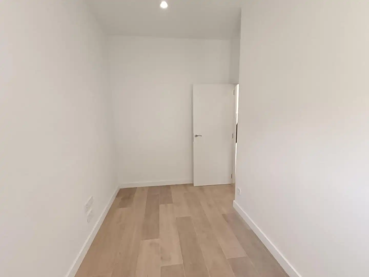 Bedroom of Flat for sale in Sabadell  with Air Conditioner, Terrace and Storage room
