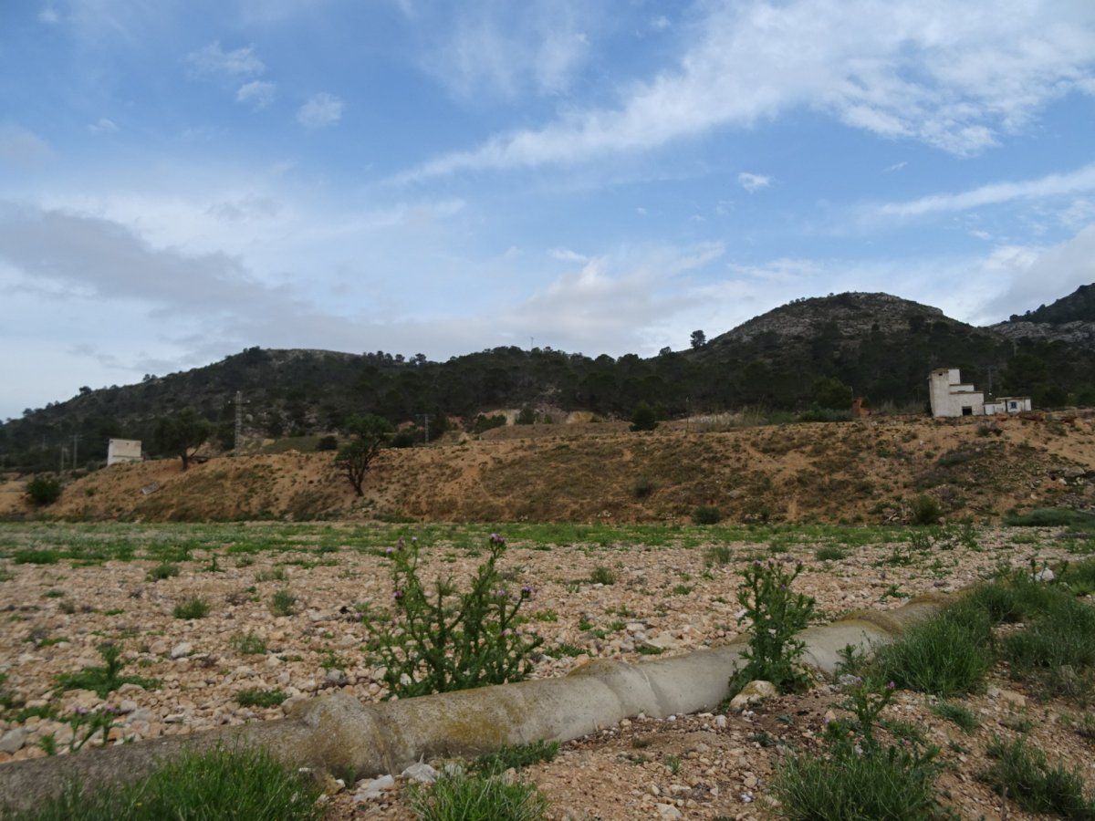 Country house for sale in Hondón de las Nieves / El Fondó de les Neus