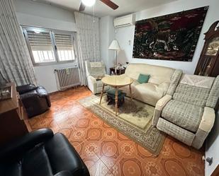 Living room of House or chalet for sale in Parla  with Air Conditioner, Heating and Terrace