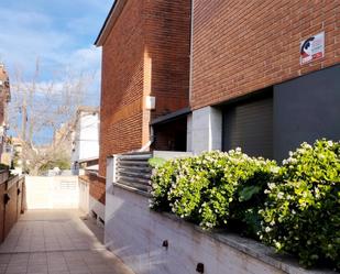 Exterior view of Flat for sale in Cerdanyola del Vallès  with Heating, Private garden and Balcony