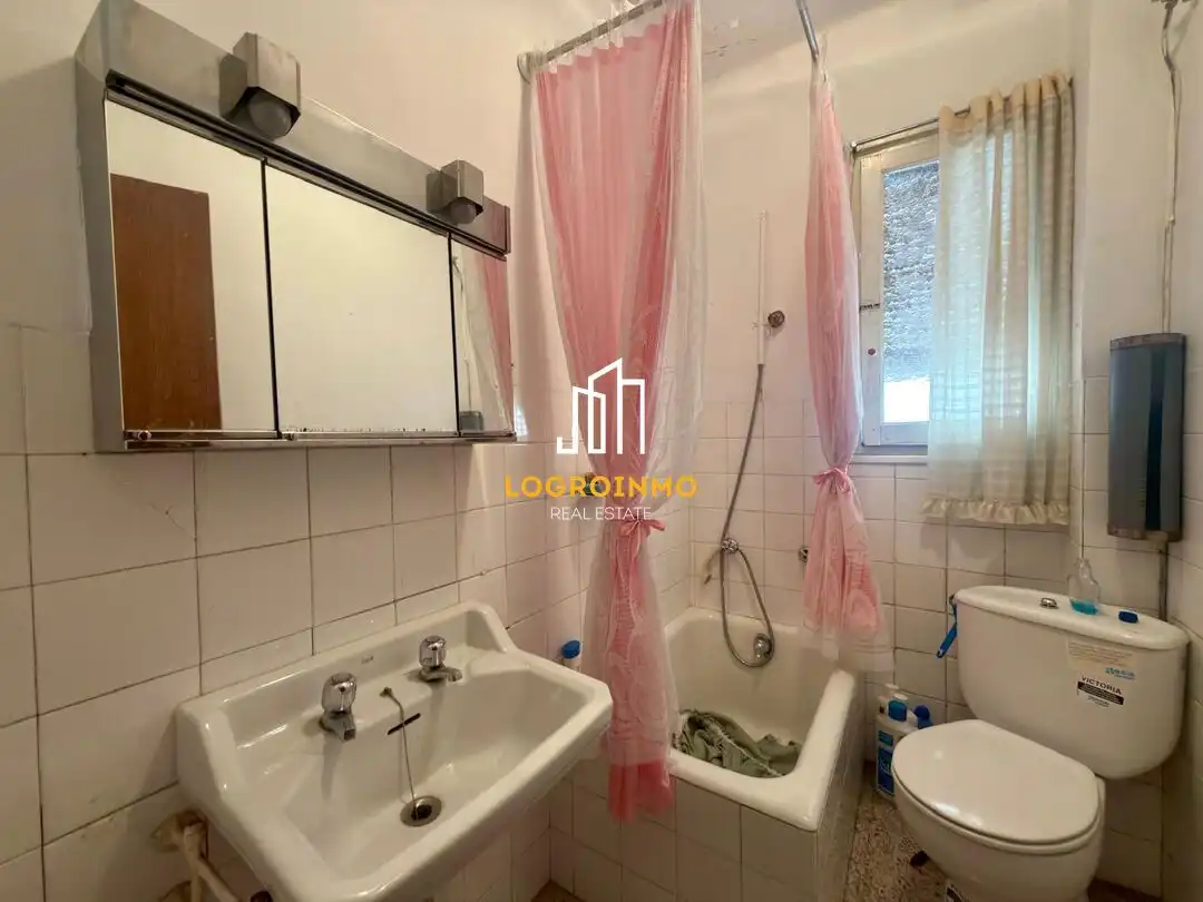 Flat for sale in Logroño, La Rioja